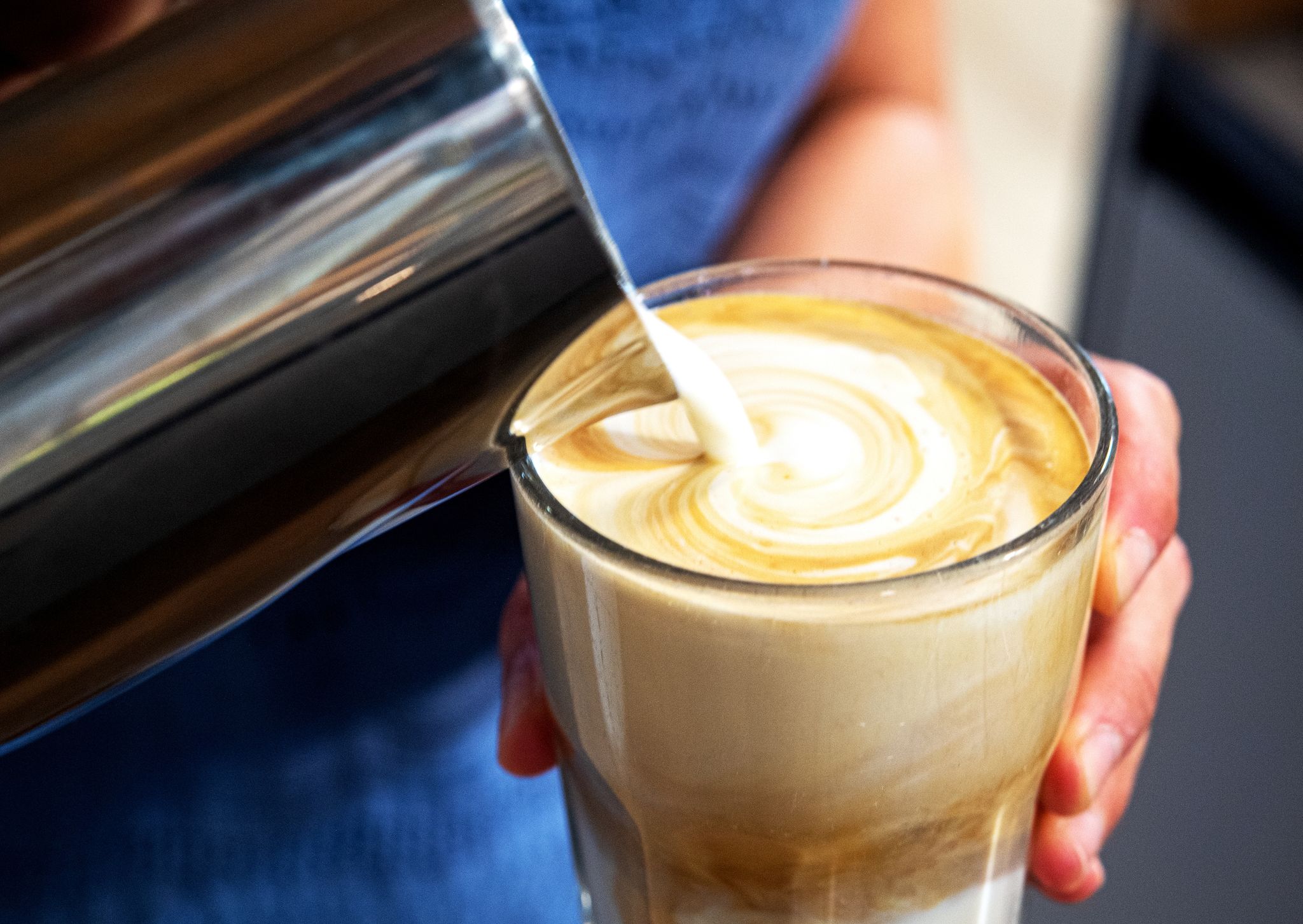 Muss es zum Aufschäumen unbedingt Barista-Milch sein?